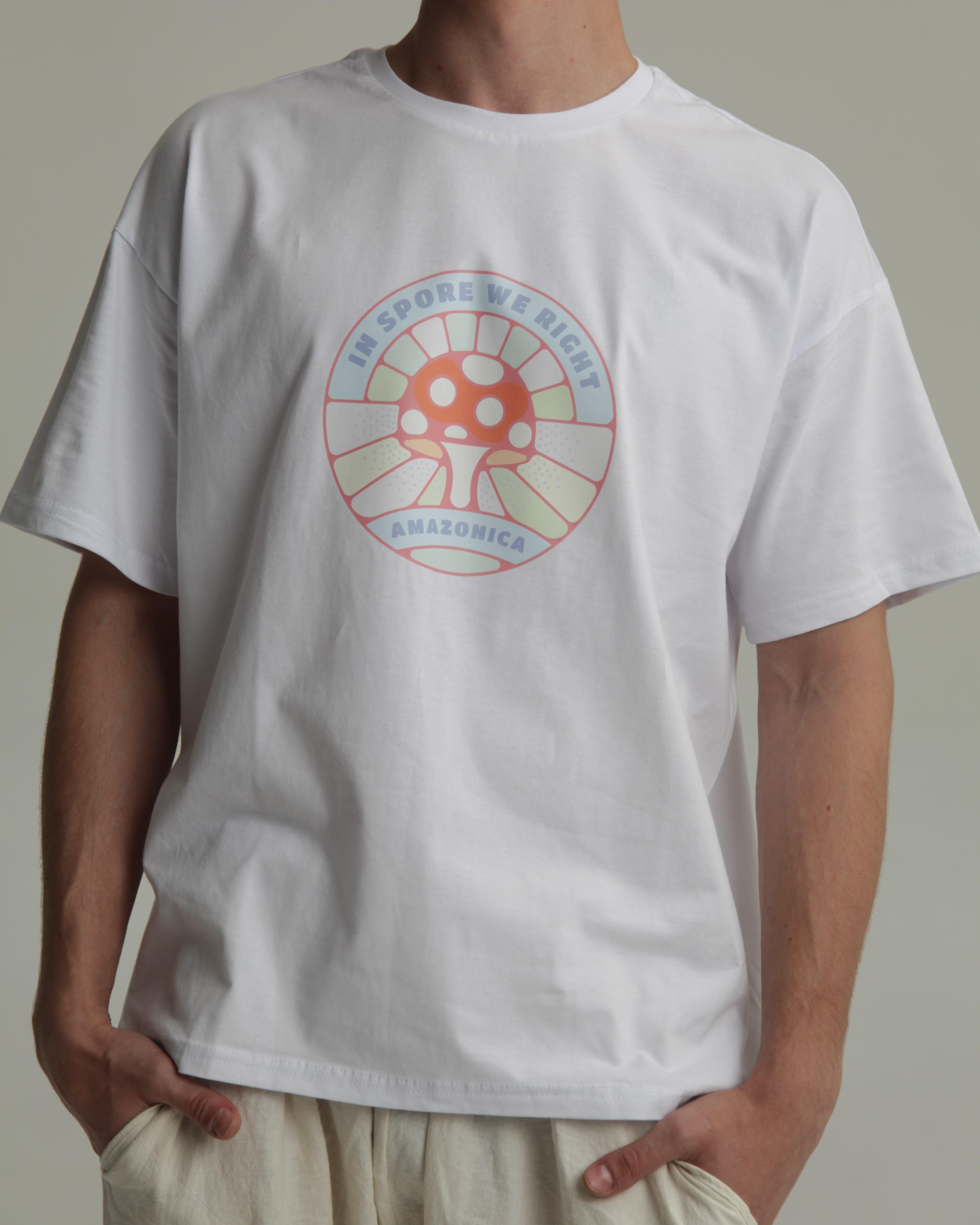 Белая футболка Amazonica