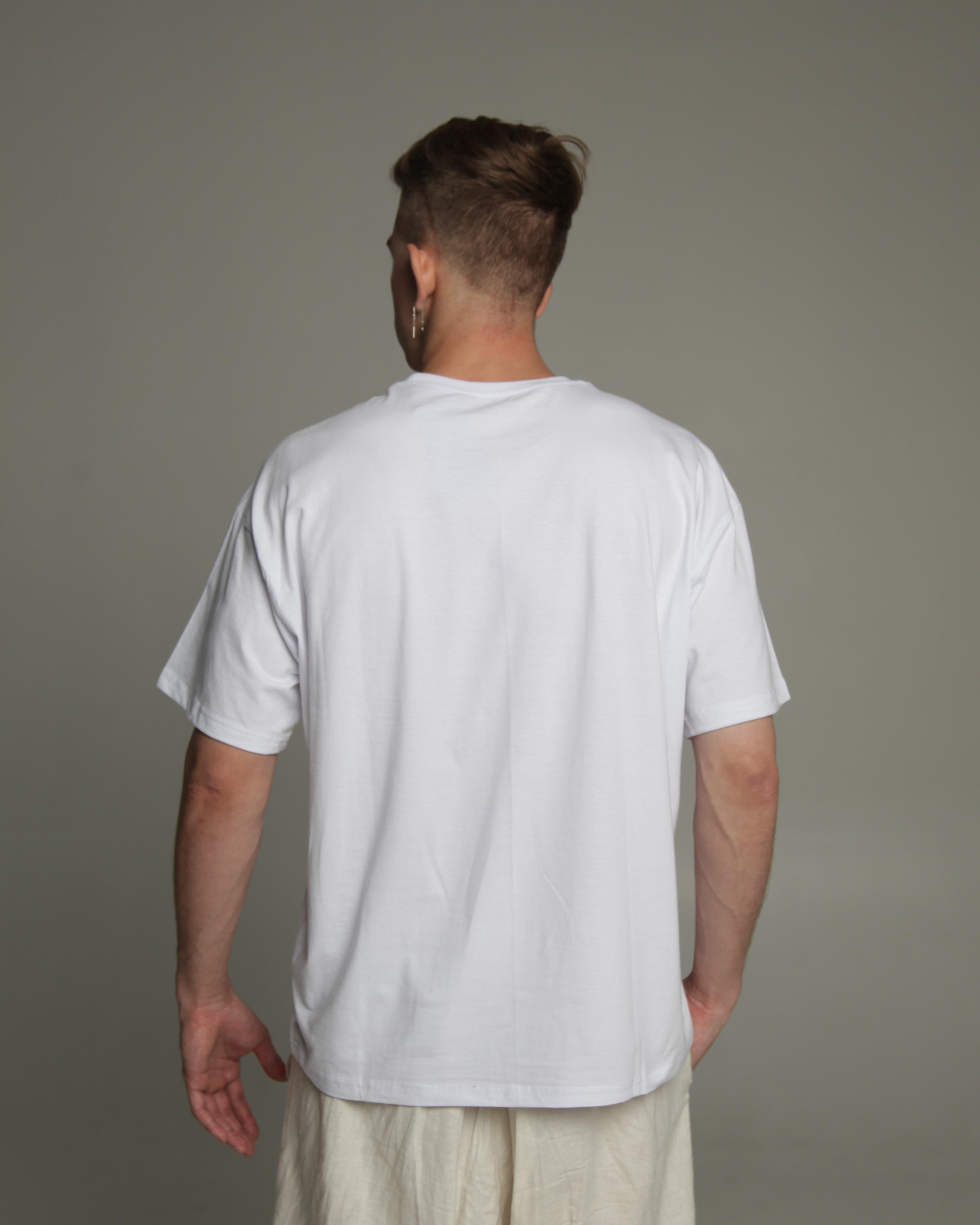 Белая футболка Amazonica